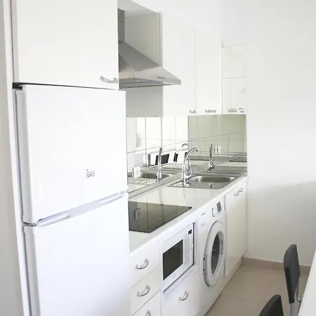 Central Apartment Ocean Breeze