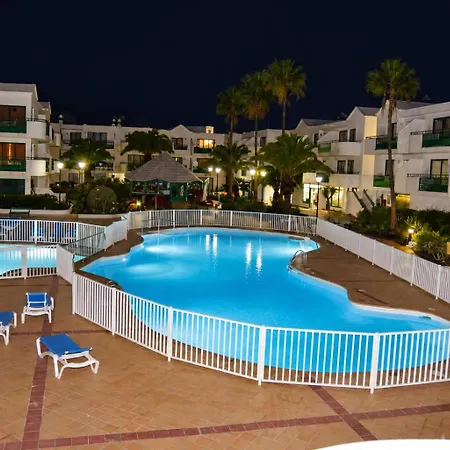 Central Apartment Ocean Breeze *