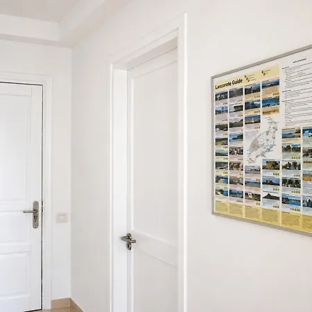 Central Apartment Ocean Breeze Costa Teguise