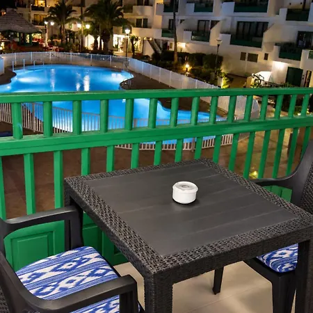 Central Apartment Ocean Breeze * Costa Teguise