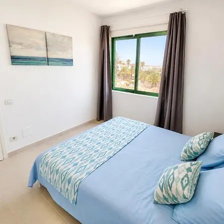 Central Apartment Ocean Breeze
